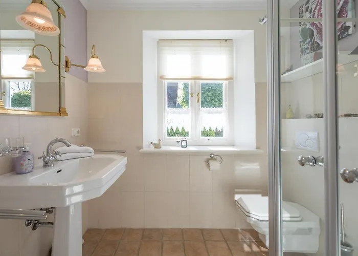 Reethues Brodersen Risum-Lindholm